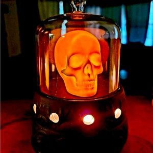 Halloween light up skull wax warmer